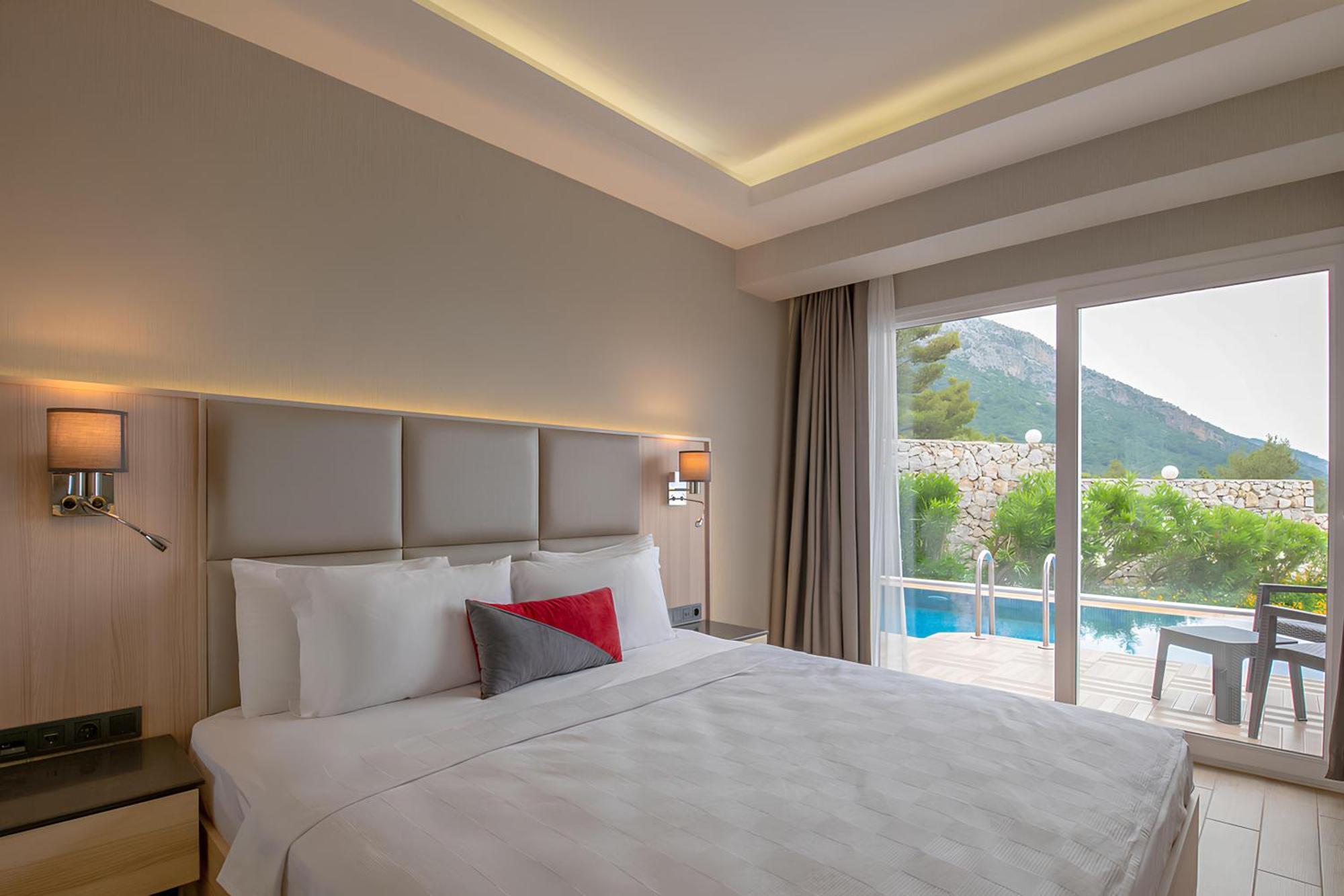 Готель Ramada By Wyndham Fethiye Oludeniz Adult Only Екстер'єр фото