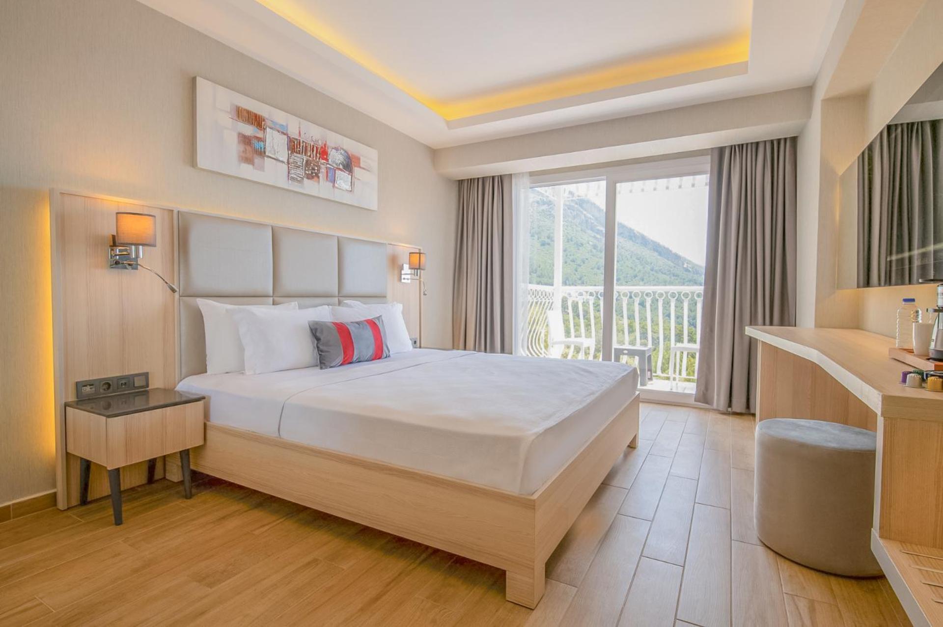 Готель Ramada By Wyndham Fethiye Oludeniz Adult Only Екстер'єр фото