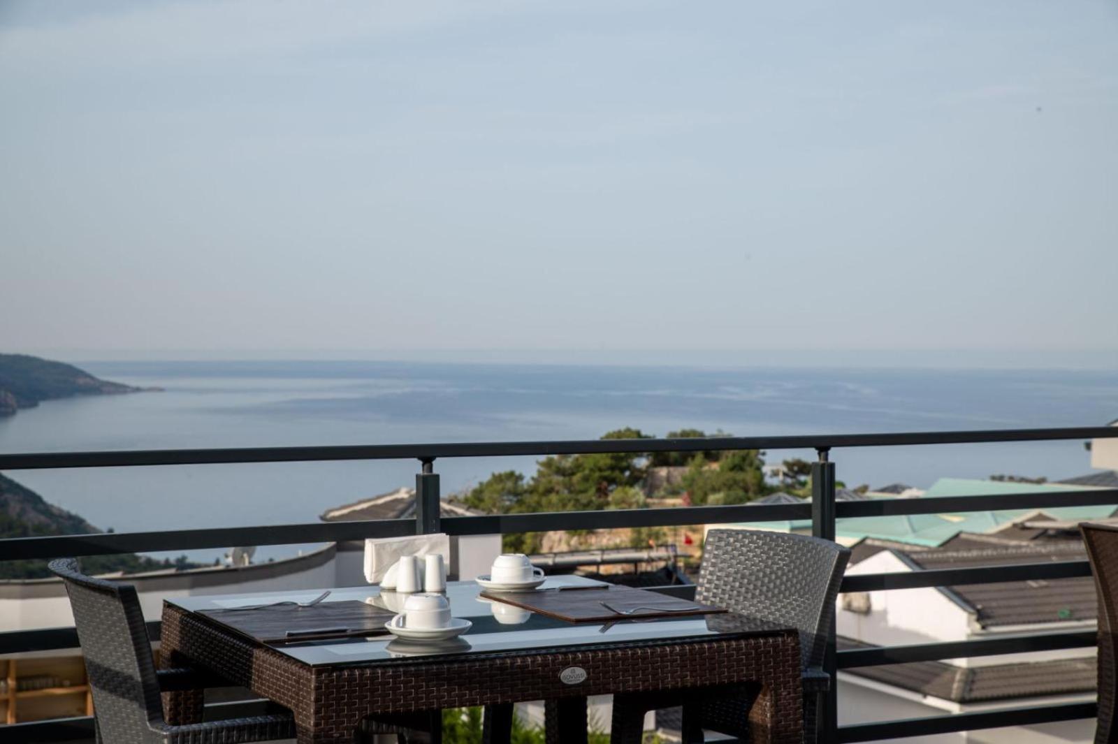 Готель Ramada By Wyndham Fethiye Oludeniz Adult Only Екстер'єр фото