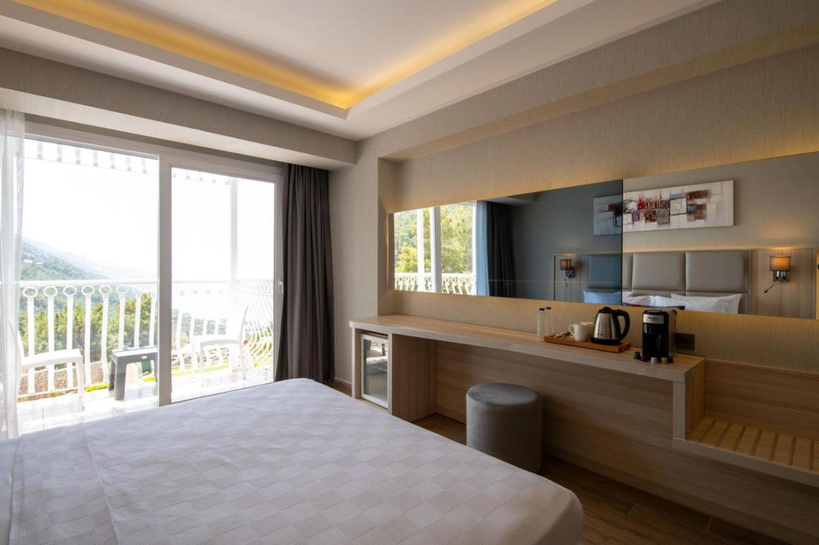 Готель Ramada By Wyndham Fethiye Oludeniz Adult Only Екстер'єр фото