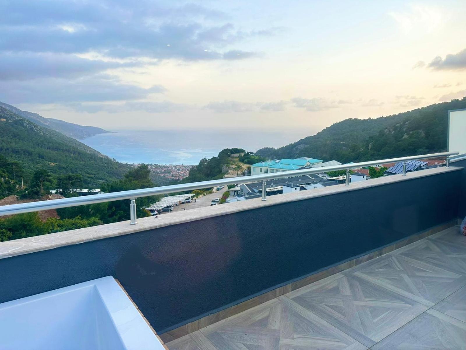 Готель Ramada By Wyndham Fethiye Oludeniz Adult Only Екстер'єр фото