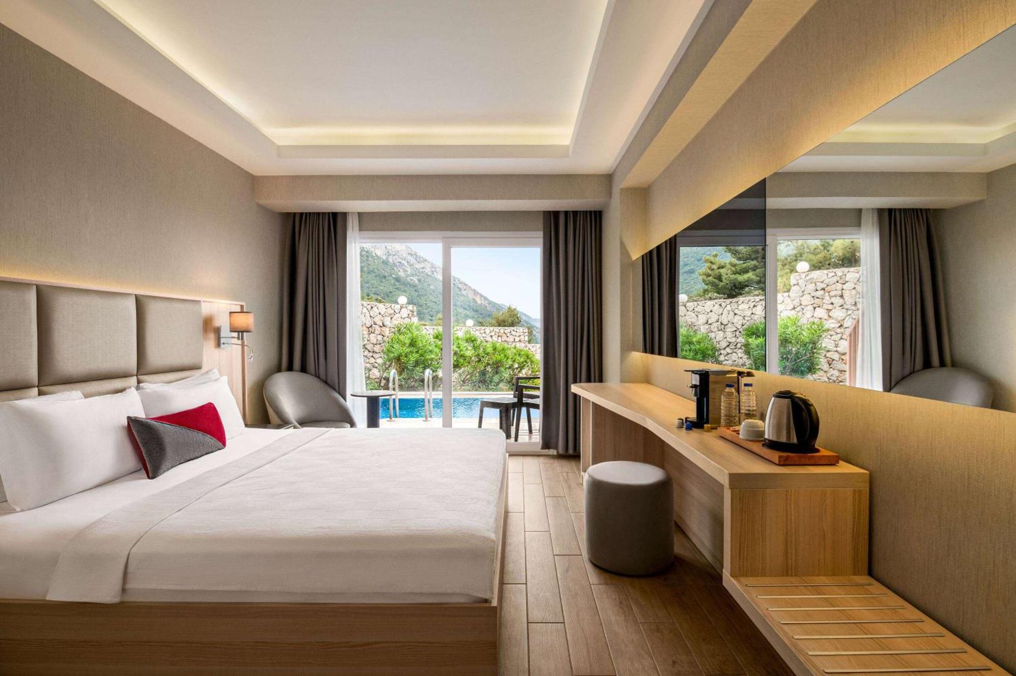 Готель Ramada By Wyndham Fethiye Oludeniz Adult Only Екстер'єр фото