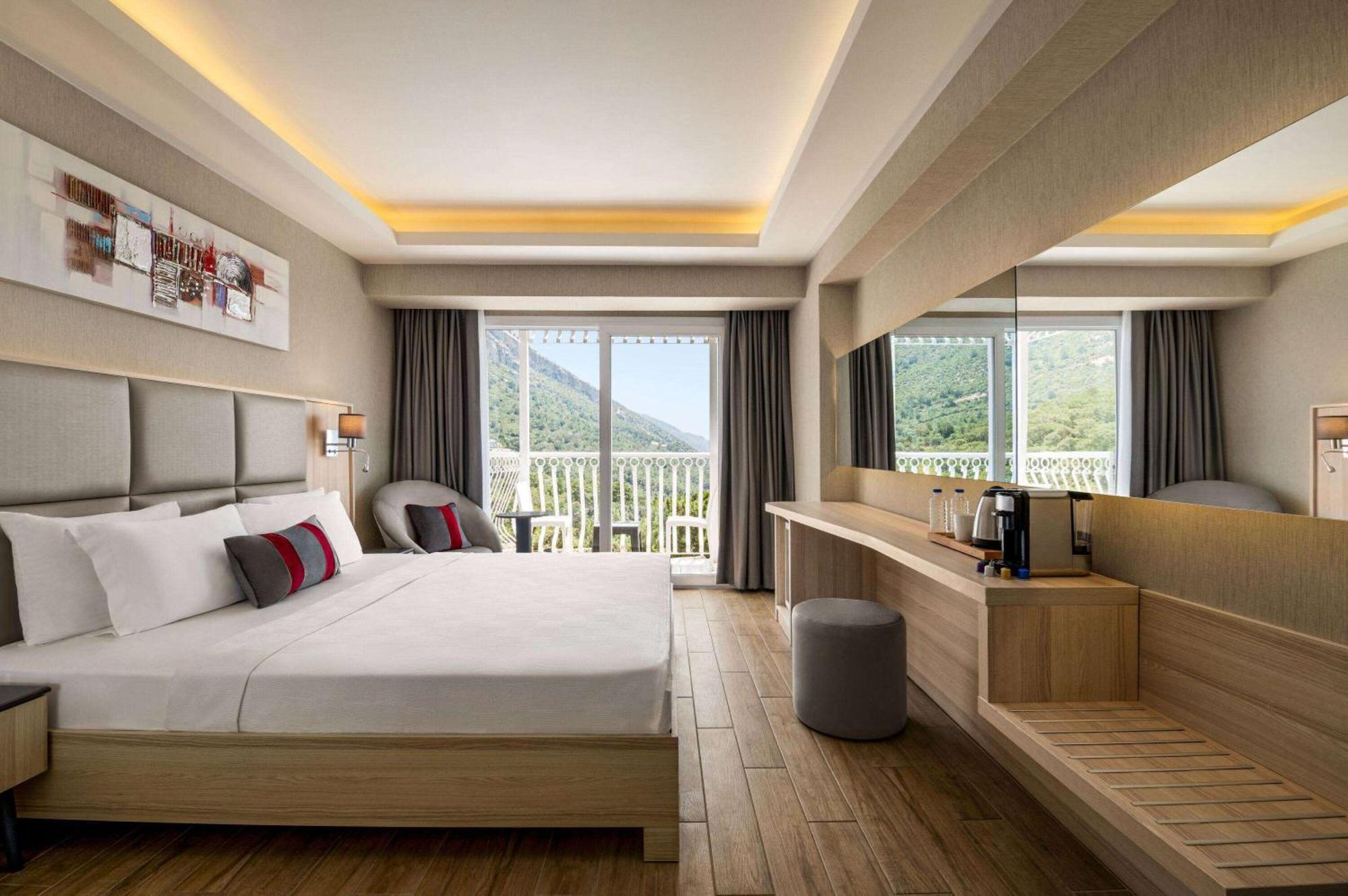Готель Ramada By Wyndham Fethiye Oludeniz Adult Only Екстер'єр фото
