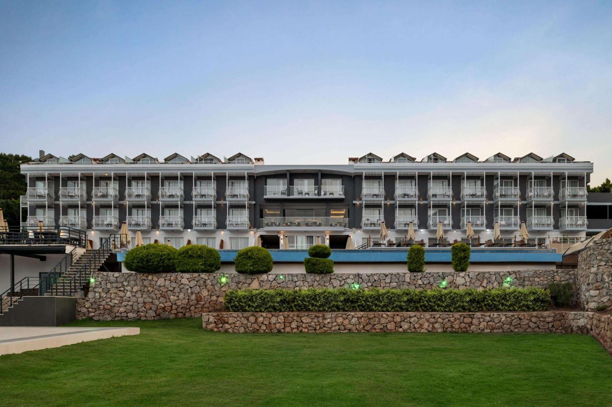 Готель Ramada By Wyndham Fethiye Oludeniz Adult Only Екстер'єр фото